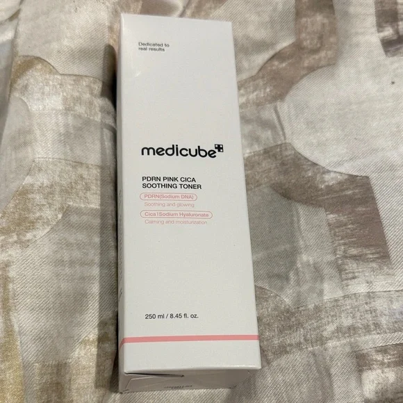 Medicube ultimate full Skincare Set New in Box 8 products! - Picture 6 of 11